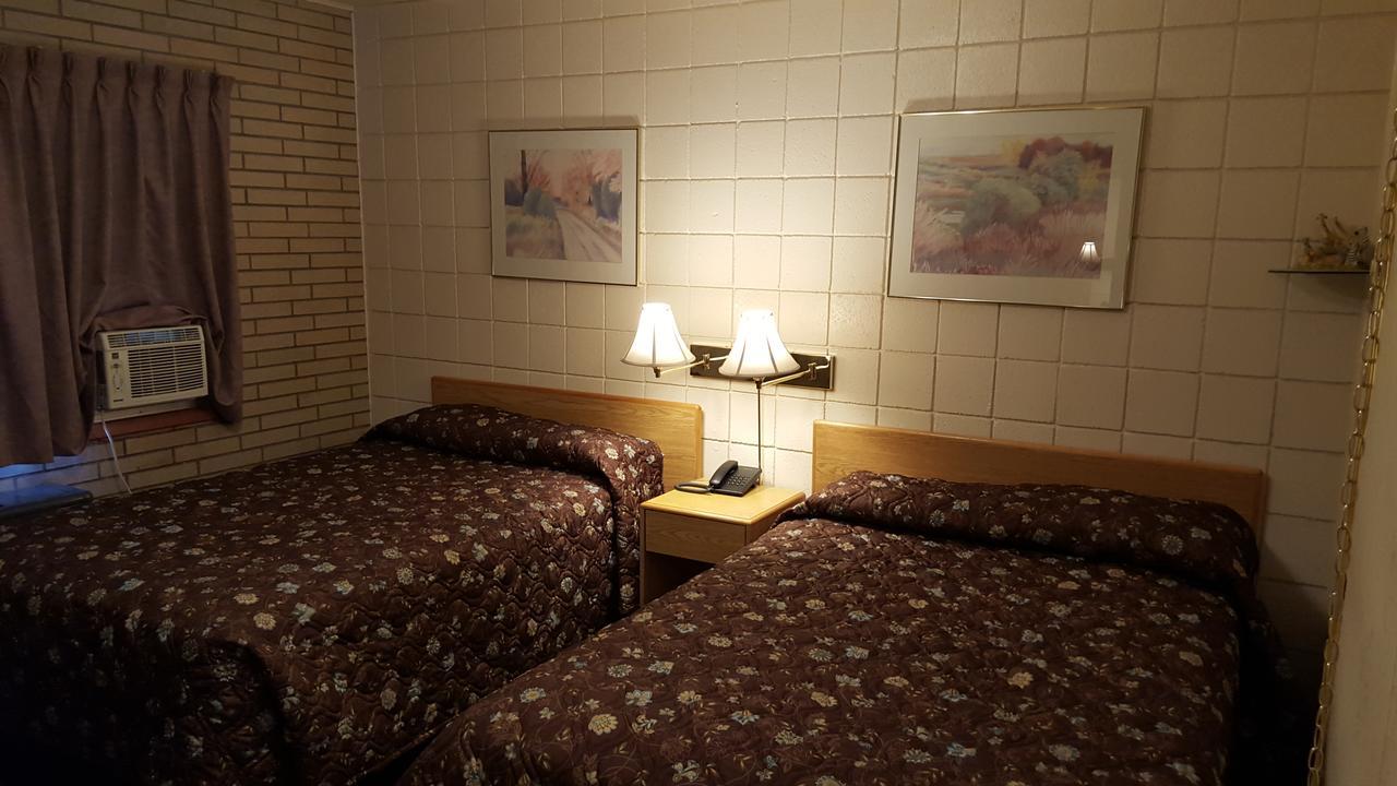 سويفت كورنت Safari Inn Motel المظهر الخارجي الصورة